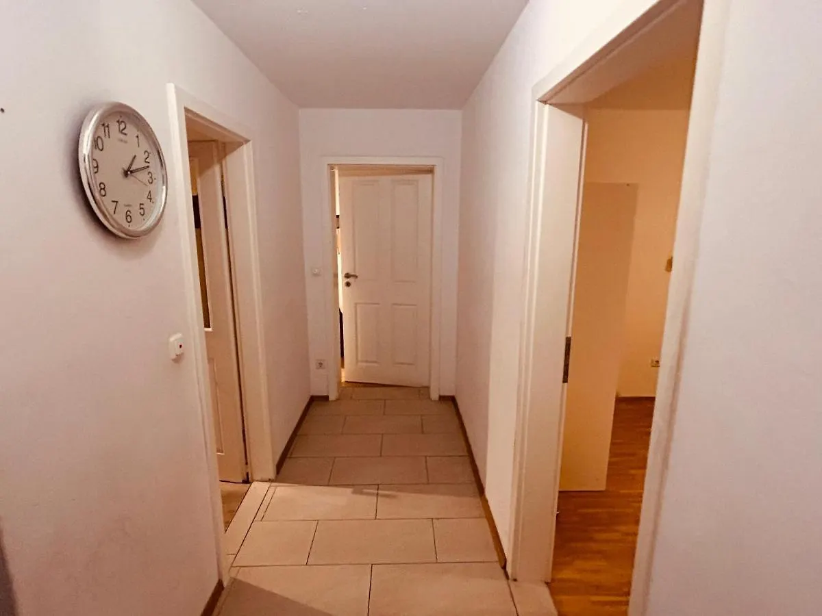 Homestay Theresienstrasse 83 Munich